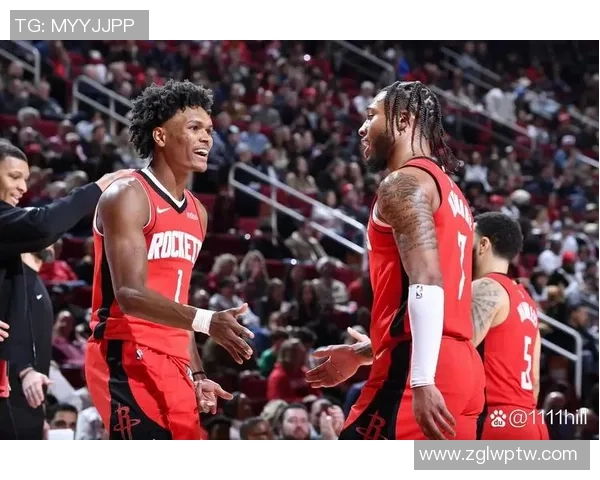 克利夫兰骑士对阵劲敌激战全场 展现超级球星的精湛技艺与绝妙配合 克利夫兰骑士对阵劲敌激战全场 展现超级球星的精湛技艺与绝妙配合